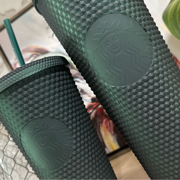 New! Green 2022 Starbucks Soft Touch Studded Tumblers 24oz & 16oz Matte Green - Picture 4 of 8